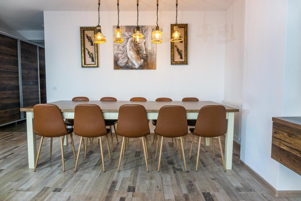 Koa - Sunset Penthouse Lägenhet Braşov Exteriör bild